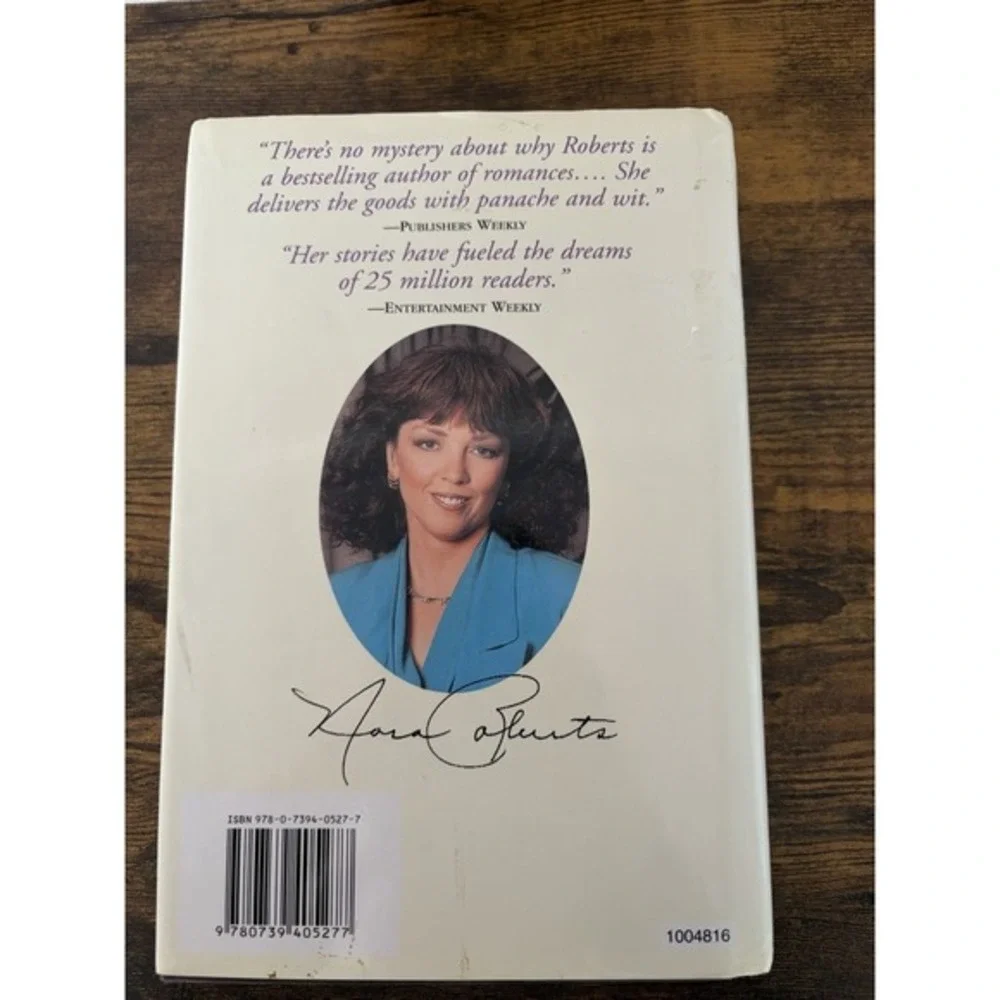 Nora Roberts Complete Dream‎ Trilogy Book Daring, Holding, Finding  3-in-1